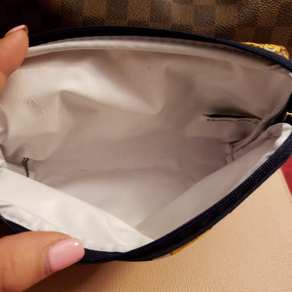 Christian Dior Dragonfly Cosmetic case - Picture 3 of 6